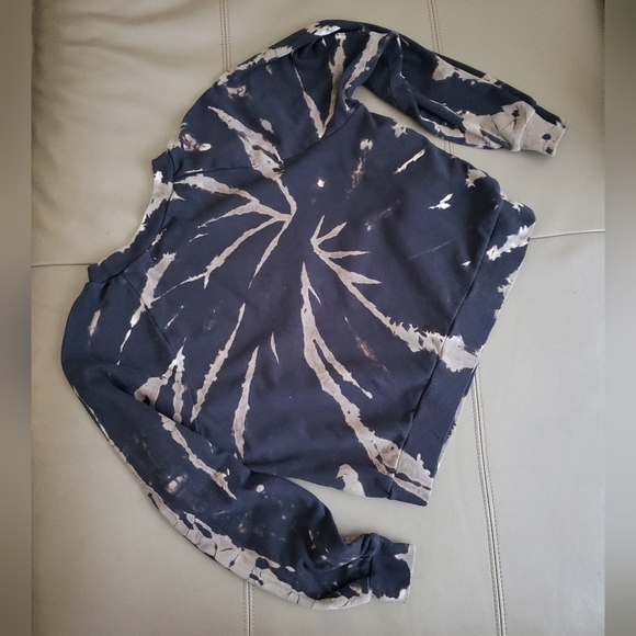 Wildfox Boneyard Sweatshirt - Picture 4 of 8